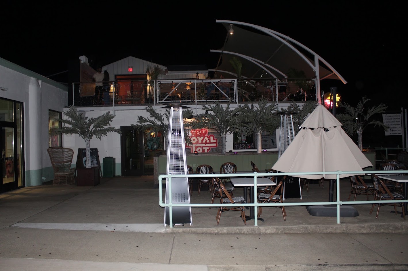 Charlotte nightlife and outdoor patio
