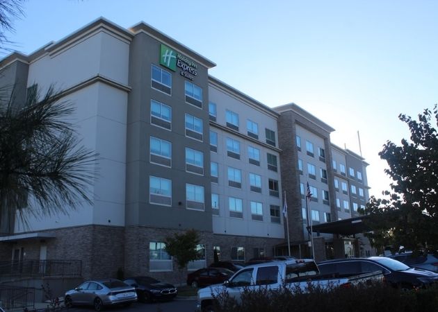 Holiday Inn Express and Suites Charlotte Southwest
