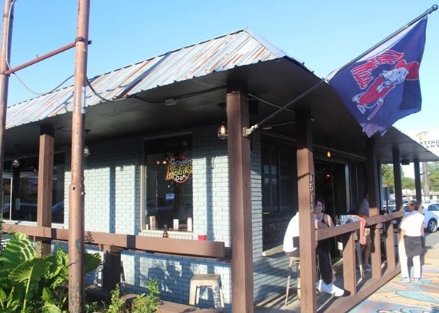 Outdoor seating at Carmella's Montford